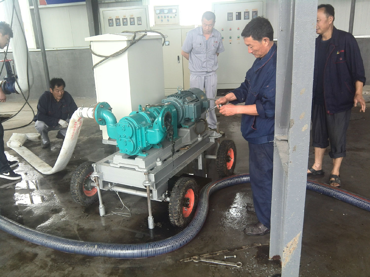 小黄片下载链接销售工程师现场服务（三）