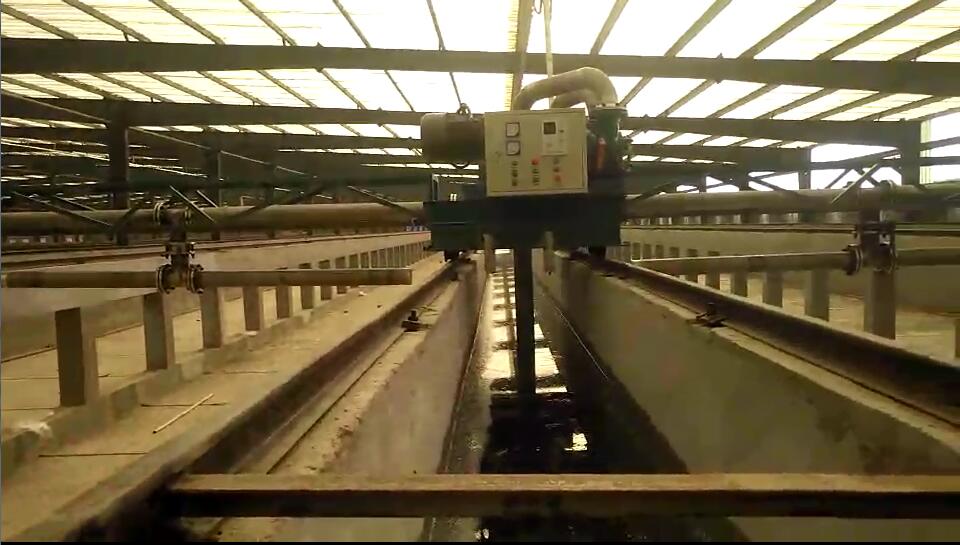 橡胶包覆小黄片软件下载作为配套设备应用在畜牧农场输送粪便污水